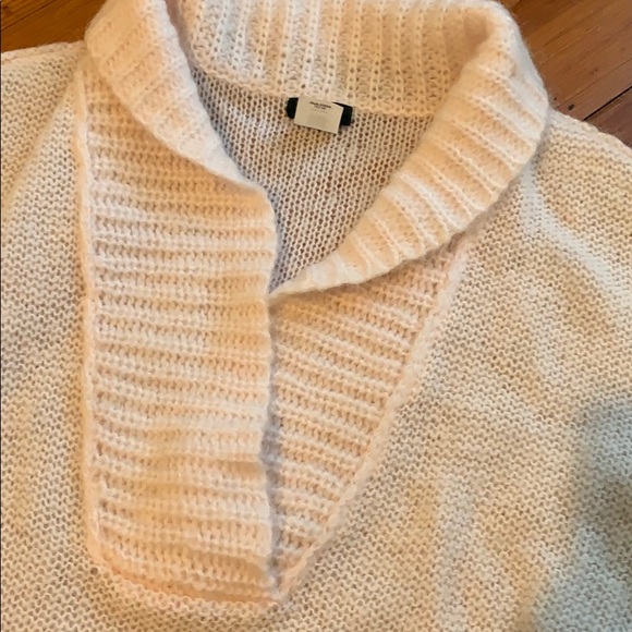 J Crew pale pink pullover sweater - Picture 3 of 3